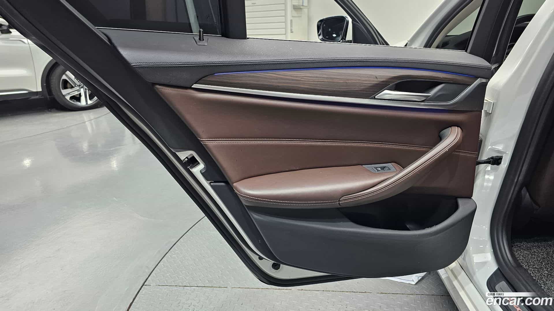 5-Series BMW 2018.5-INNER-035