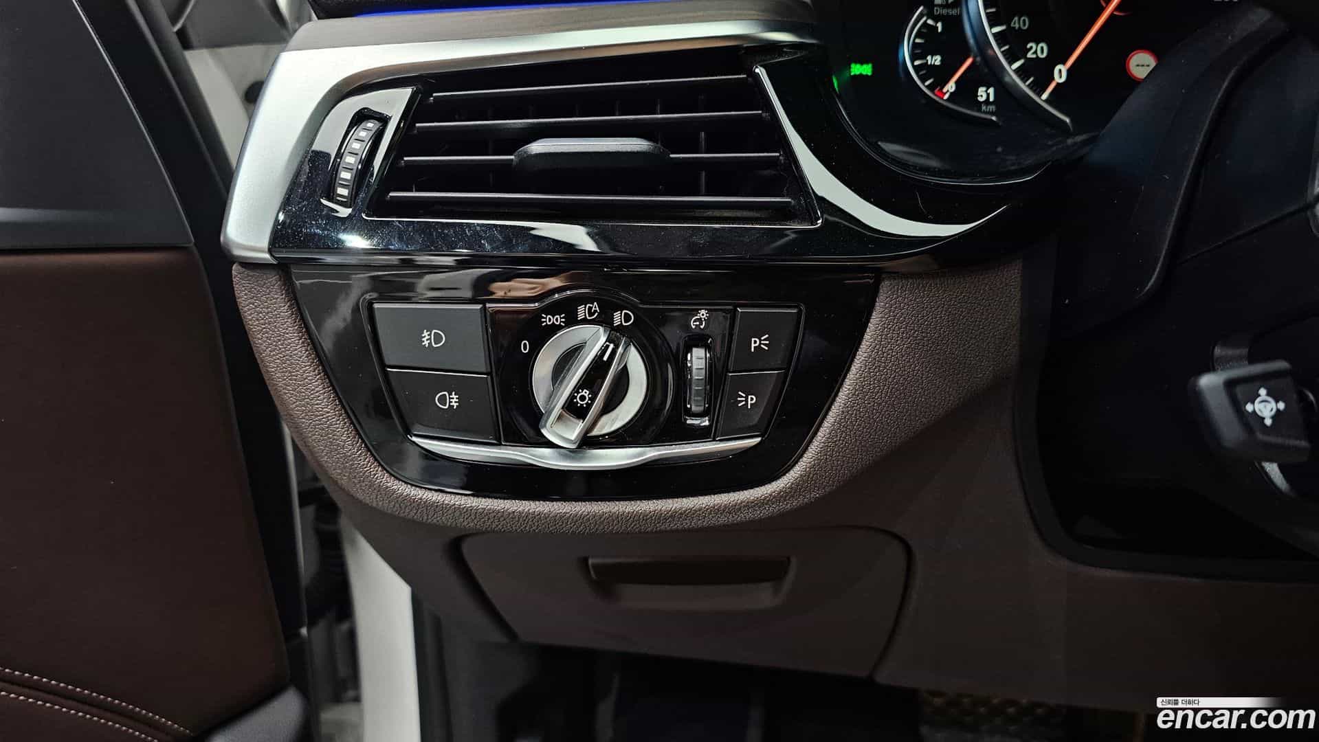 5-Series BMW 2018.5-OPTION-040