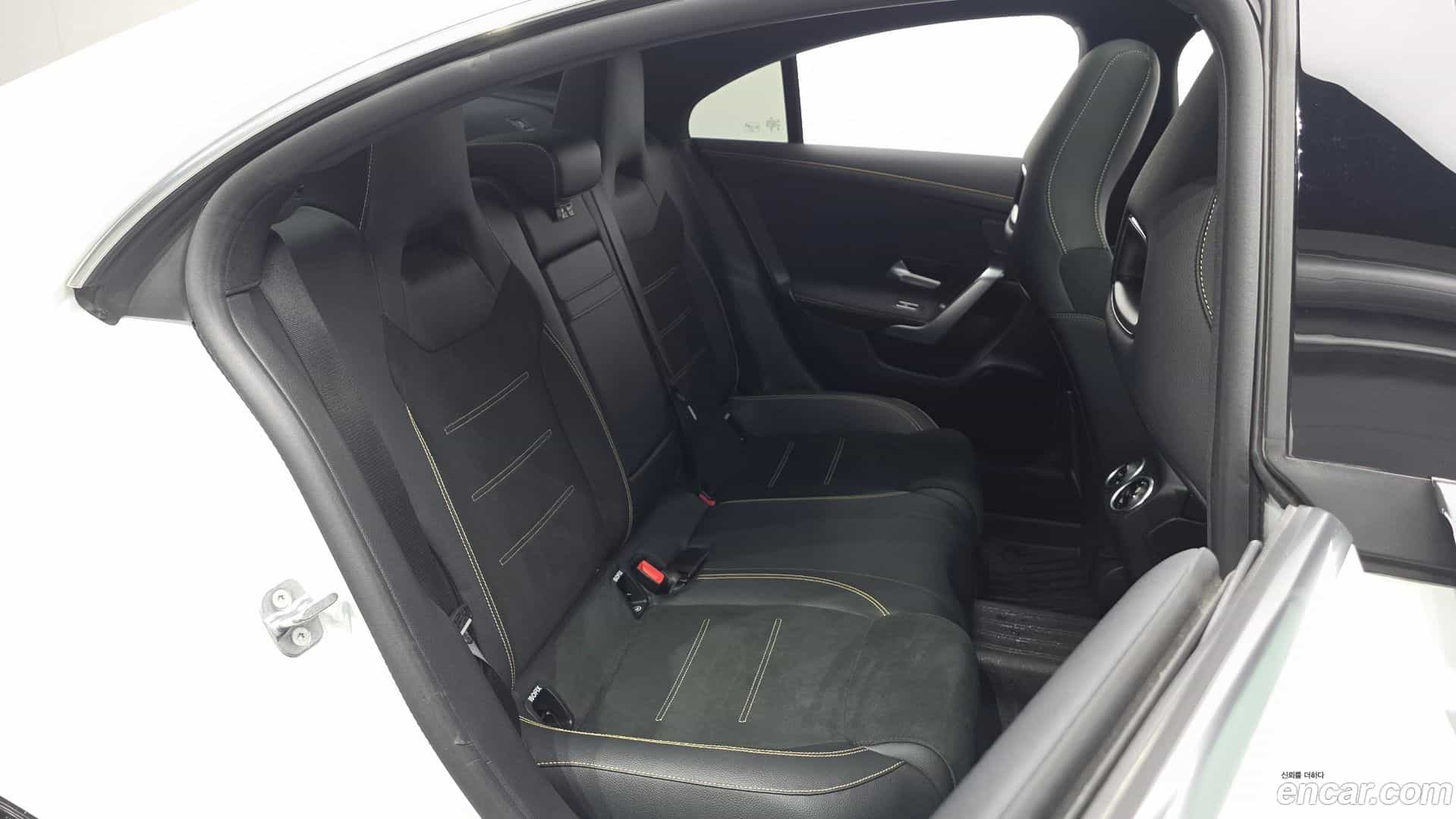CLA-Class Mercedes-Benz 2023.11-OPTION-015