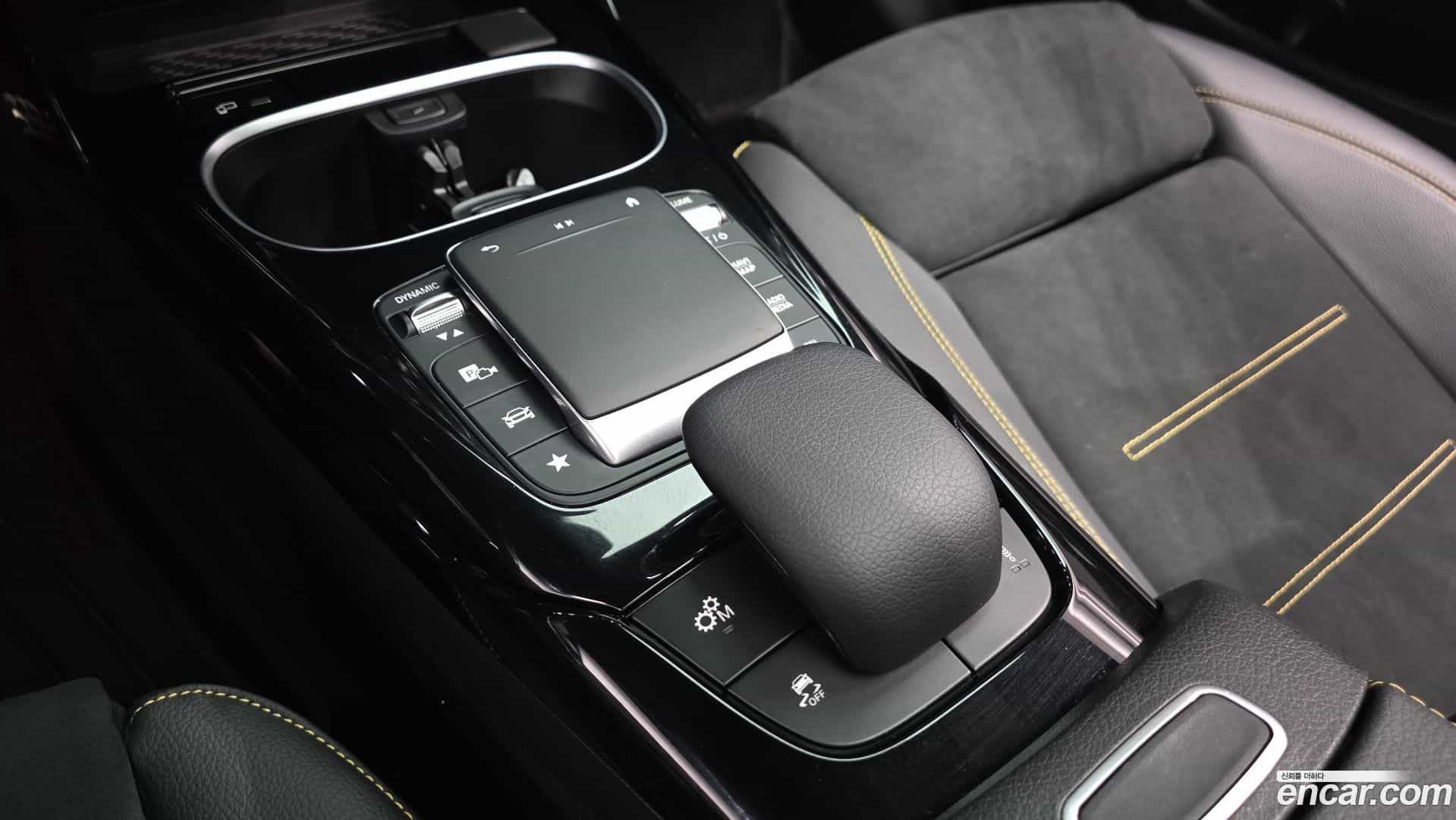 CLA-Class Mercedes-Benz 2023.11-OPTION-021