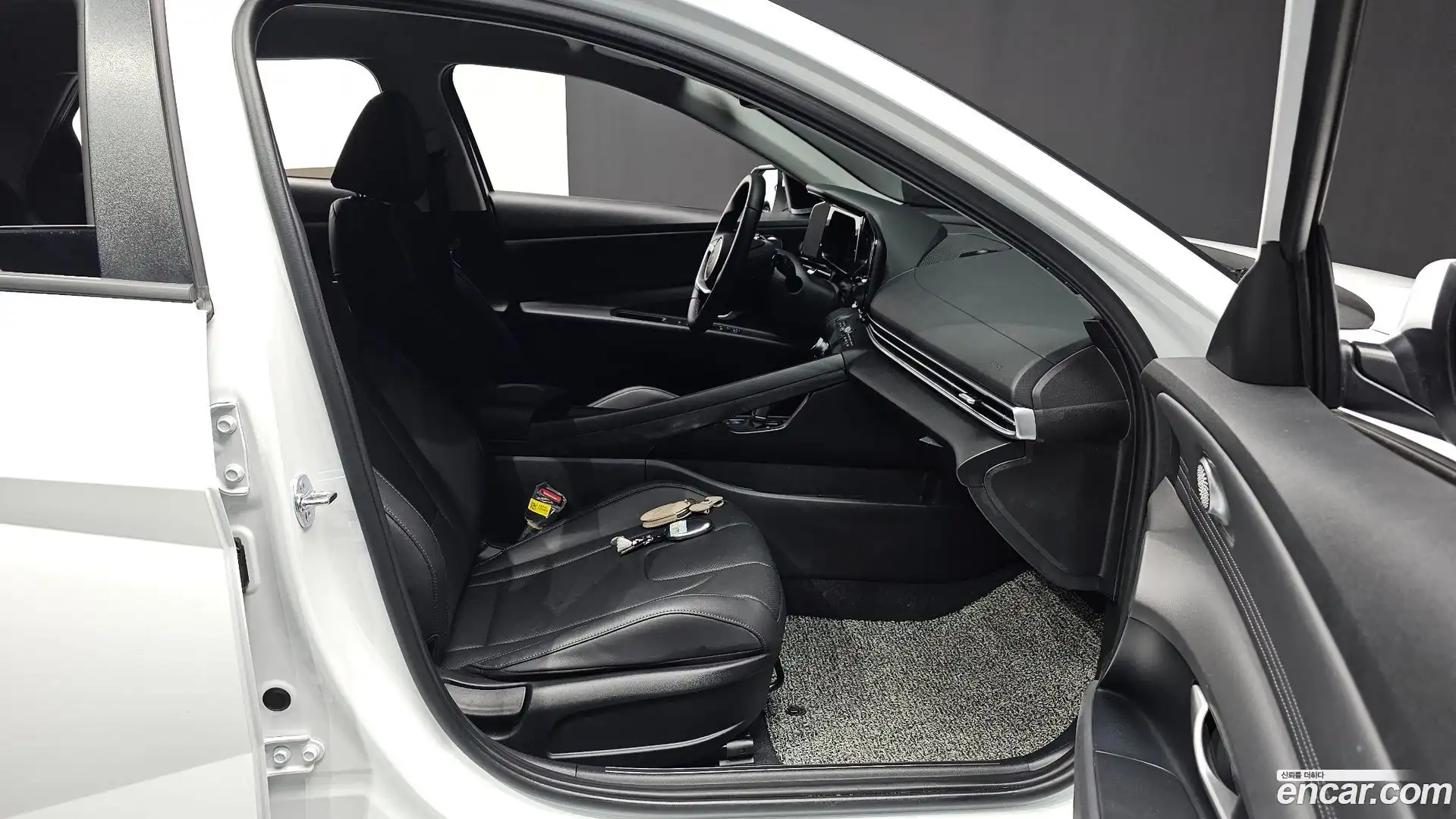 AVANTE Hyundai 2026.0-INNER-036