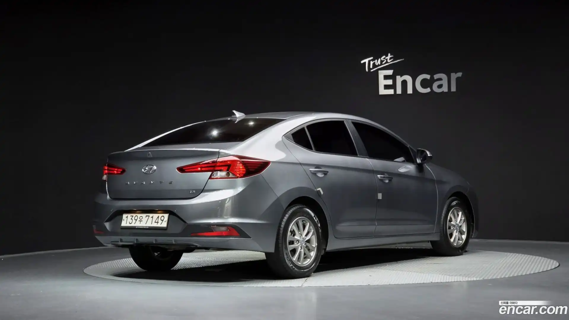 AVANTE Hyundai 2018.8-OUTER-002