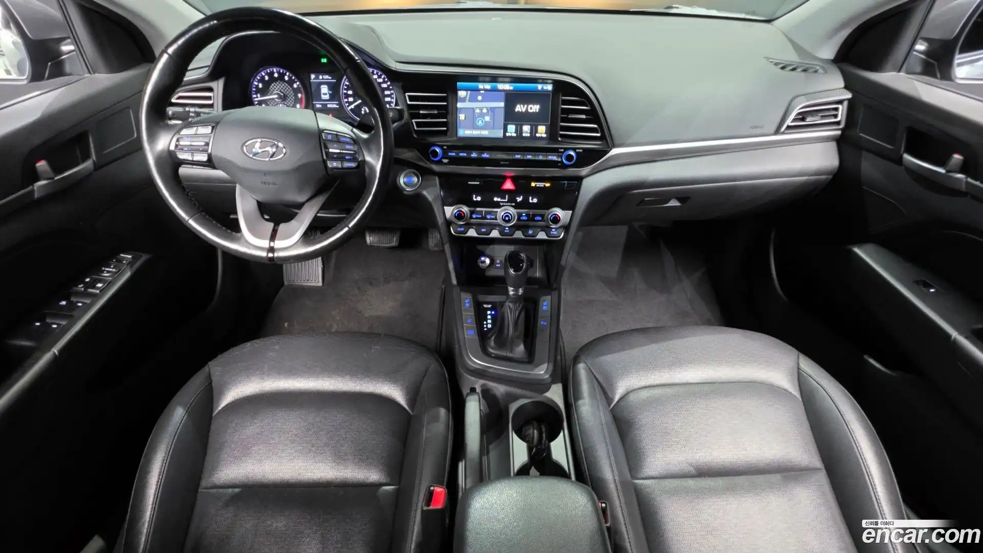 AVANTE Hyundai 2018.8-INNER-007