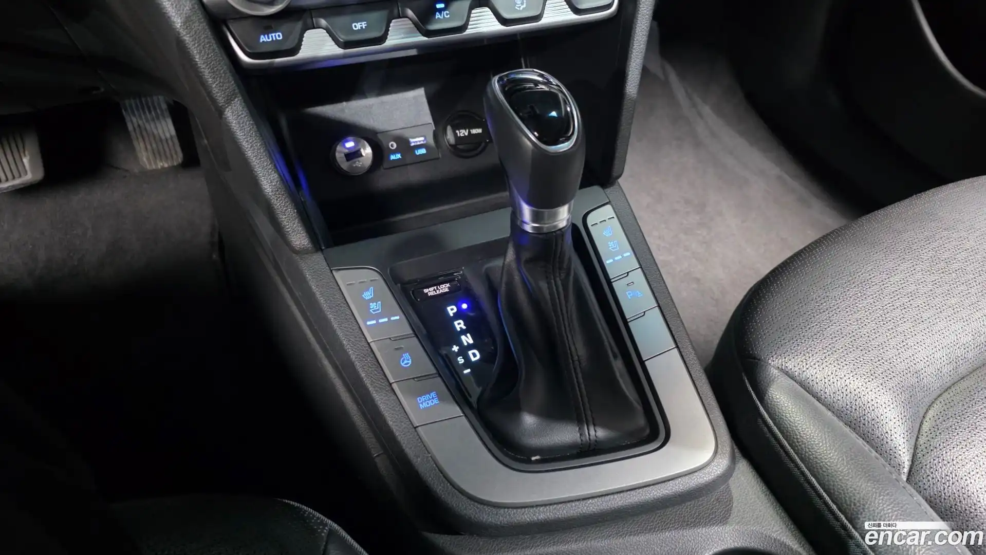 AVANTE Hyundai 2018.8-INNER-009