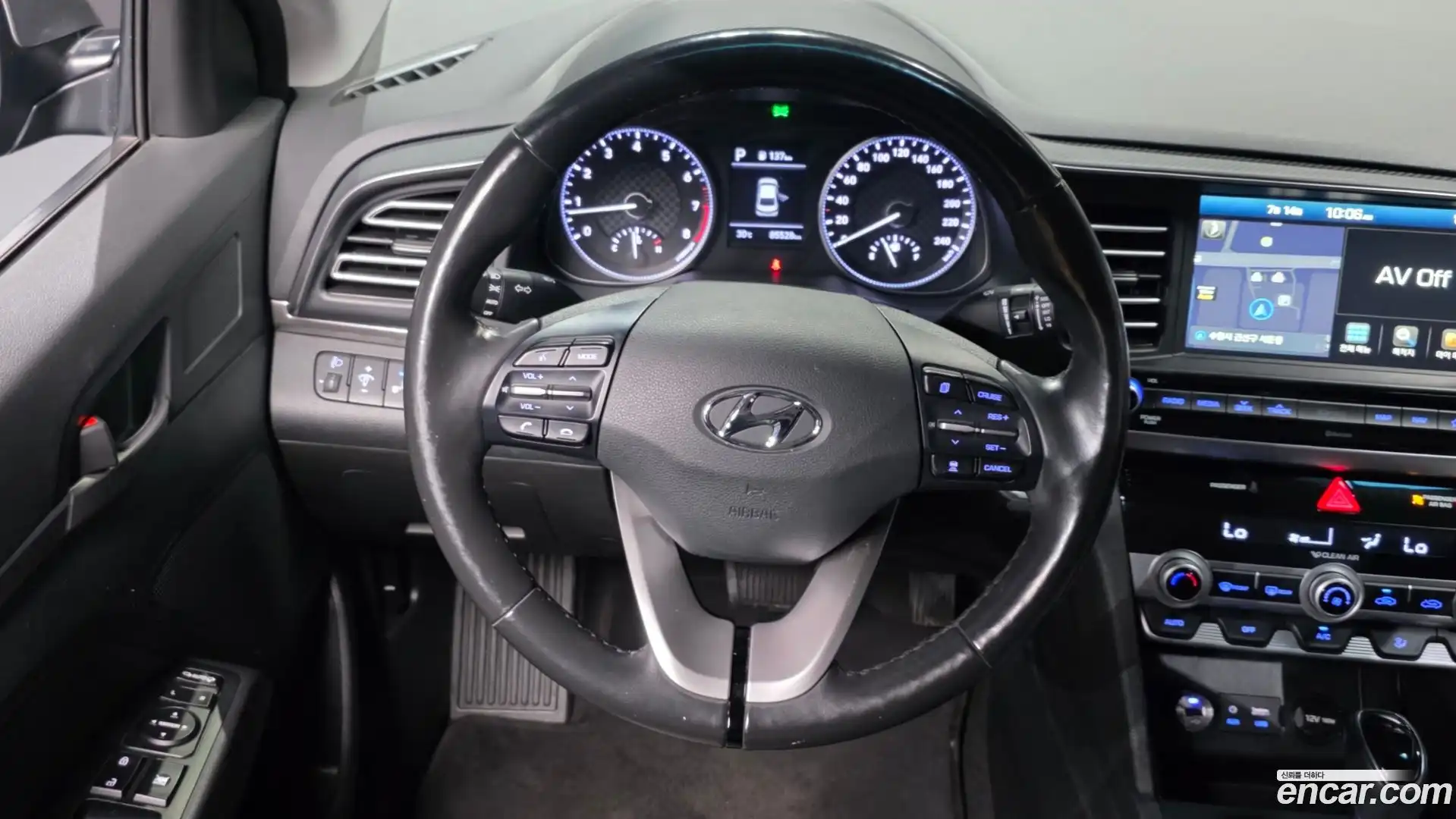 AVANTE Hyundai 2018.8-OPTION-017