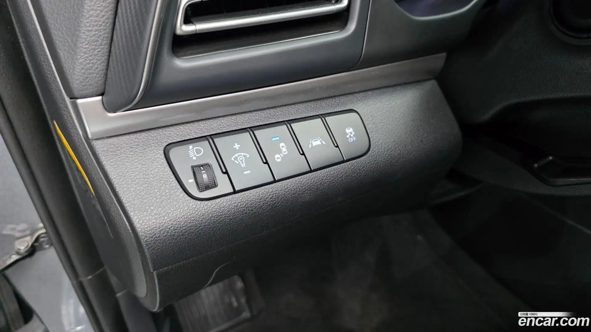 AVANTE Hyundai 2018.8-OPTION-021