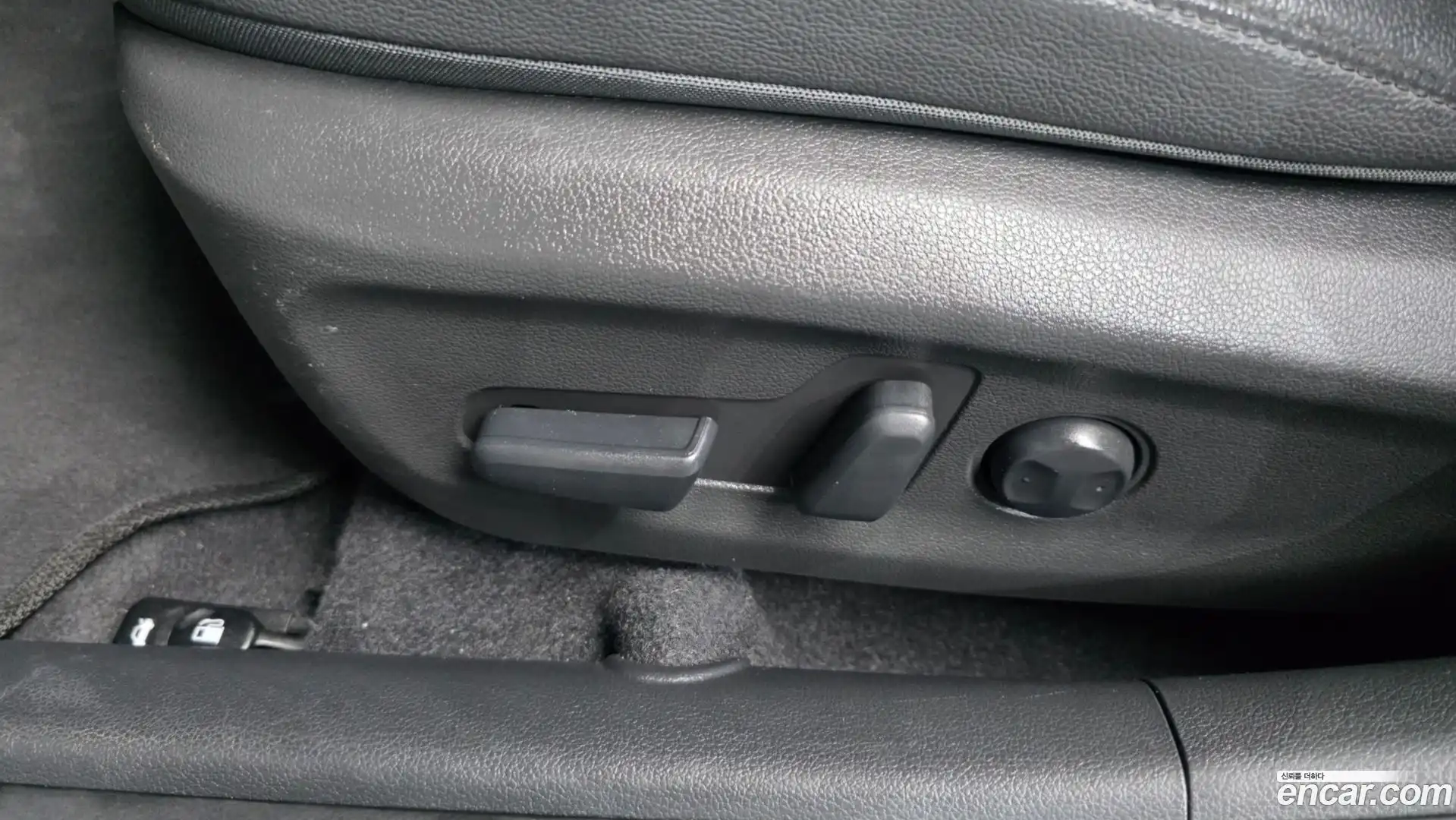 AVANTE Hyundai 2018.8-OPTION-023