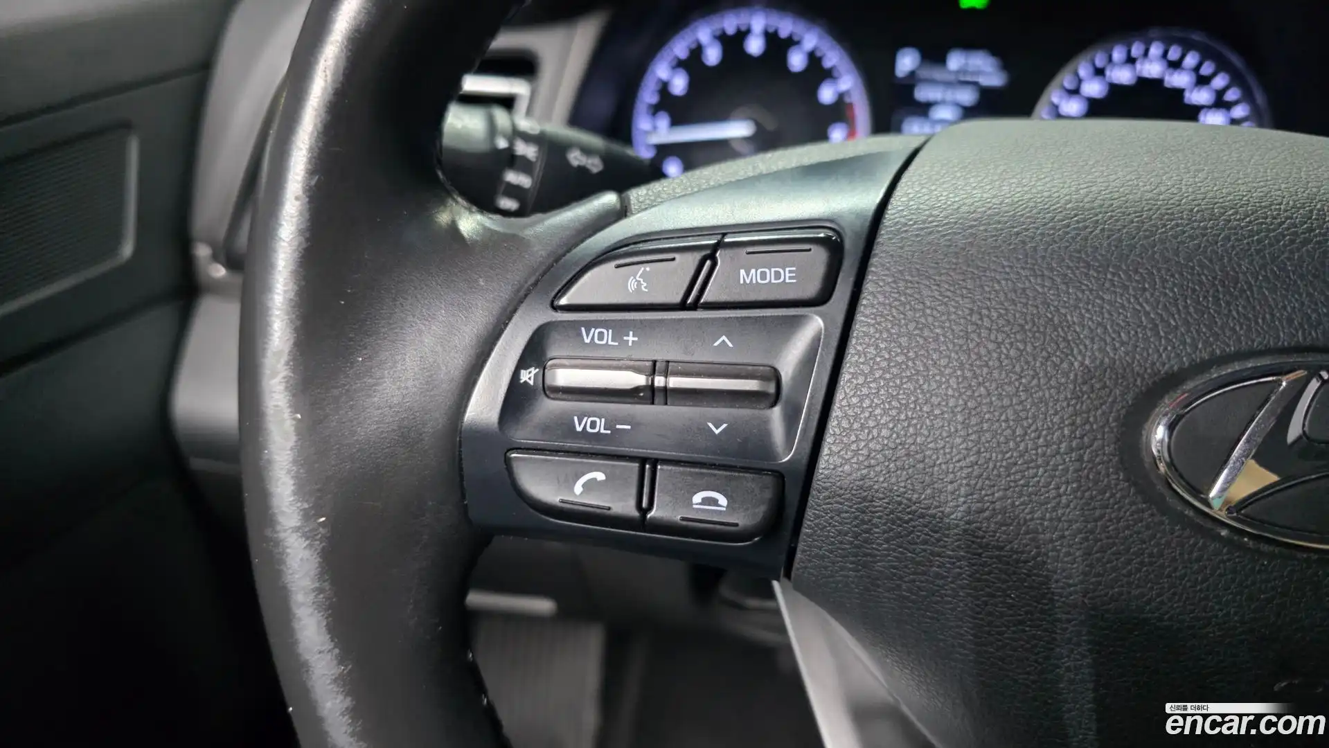 AVANTE Hyundai 2018.8-OPTION-042