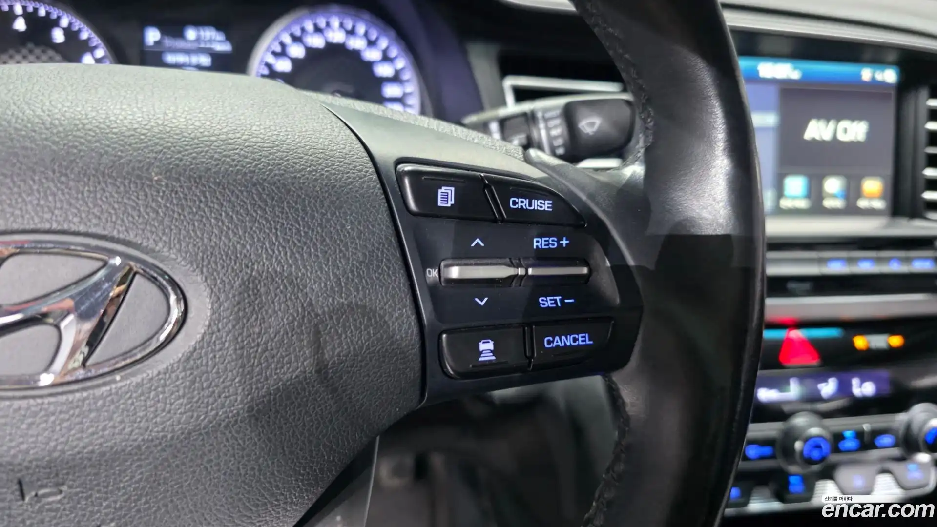 AVANTE Hyundai 2018.8-OPTION-044
