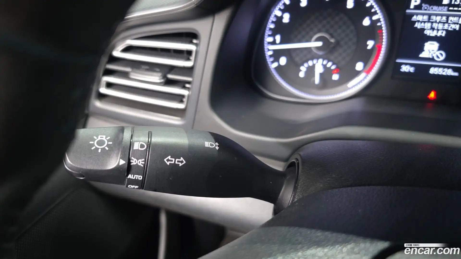 AVANTE Hyundai 2018.8-OPTION-046