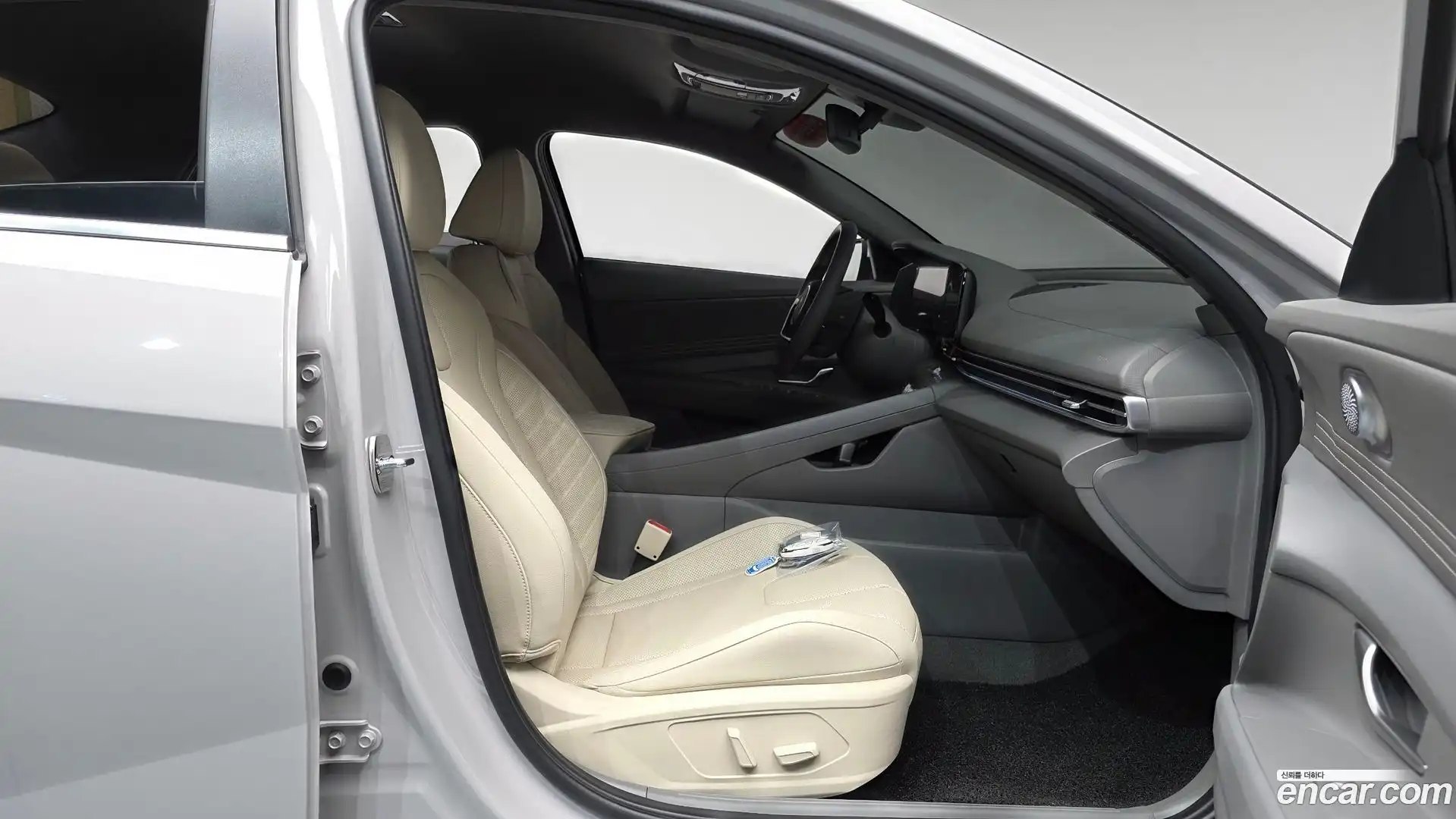 AVANTE Hyundai 2026.0-INNER-036