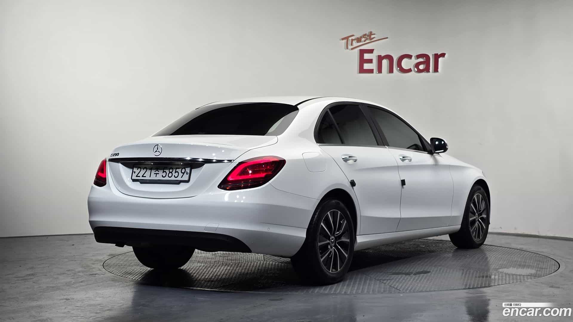 C-Class Mercedes-Benz 2019.9-OUTER-002