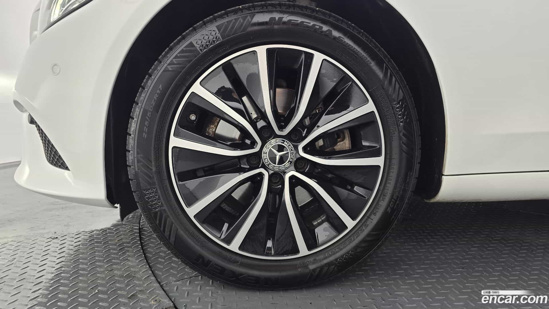 C-Class Mercedes-Benz 2019.9-OUTER-005
