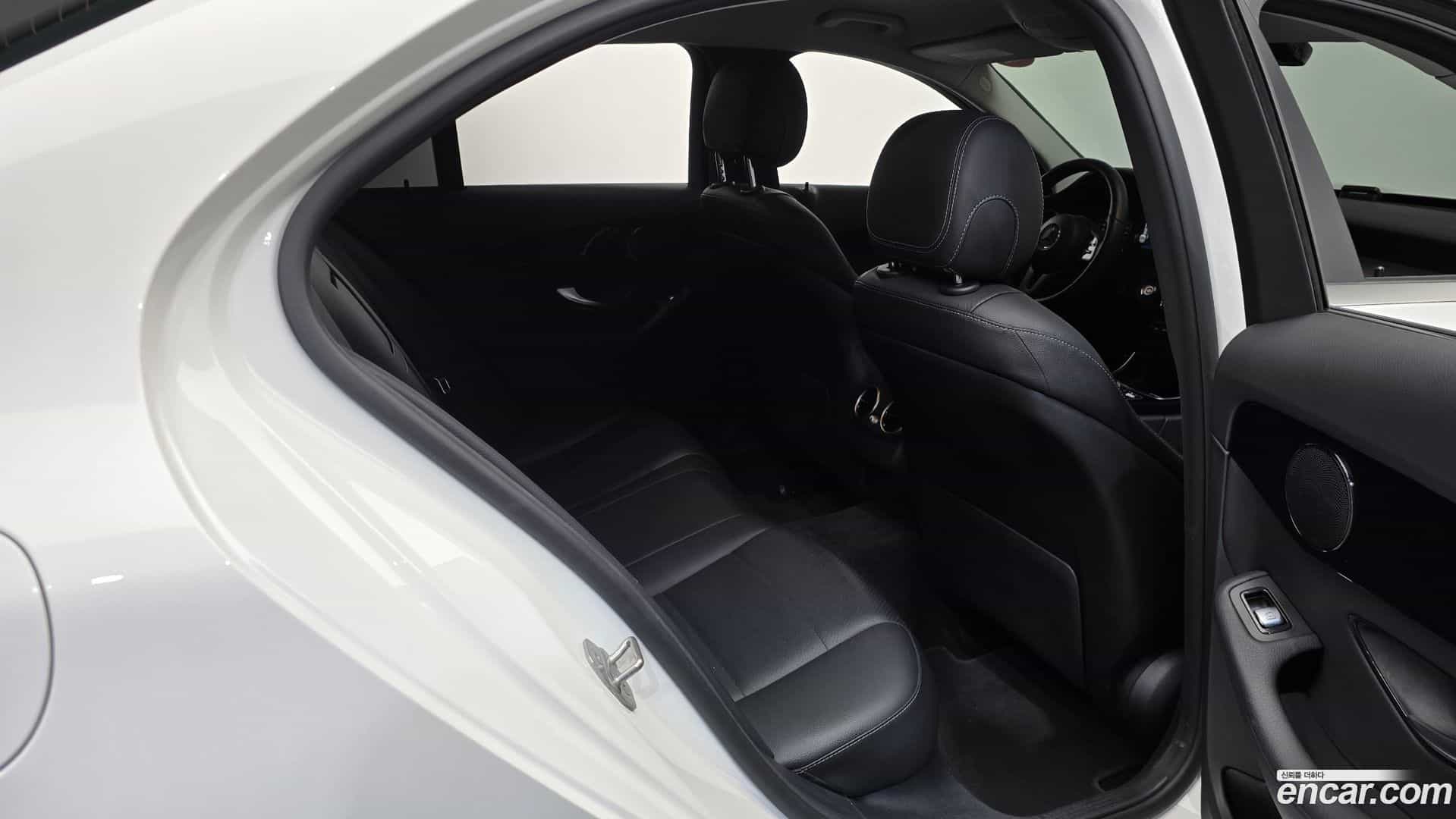 C-Class Mercedes-Benz 2019.9-OPTION-015