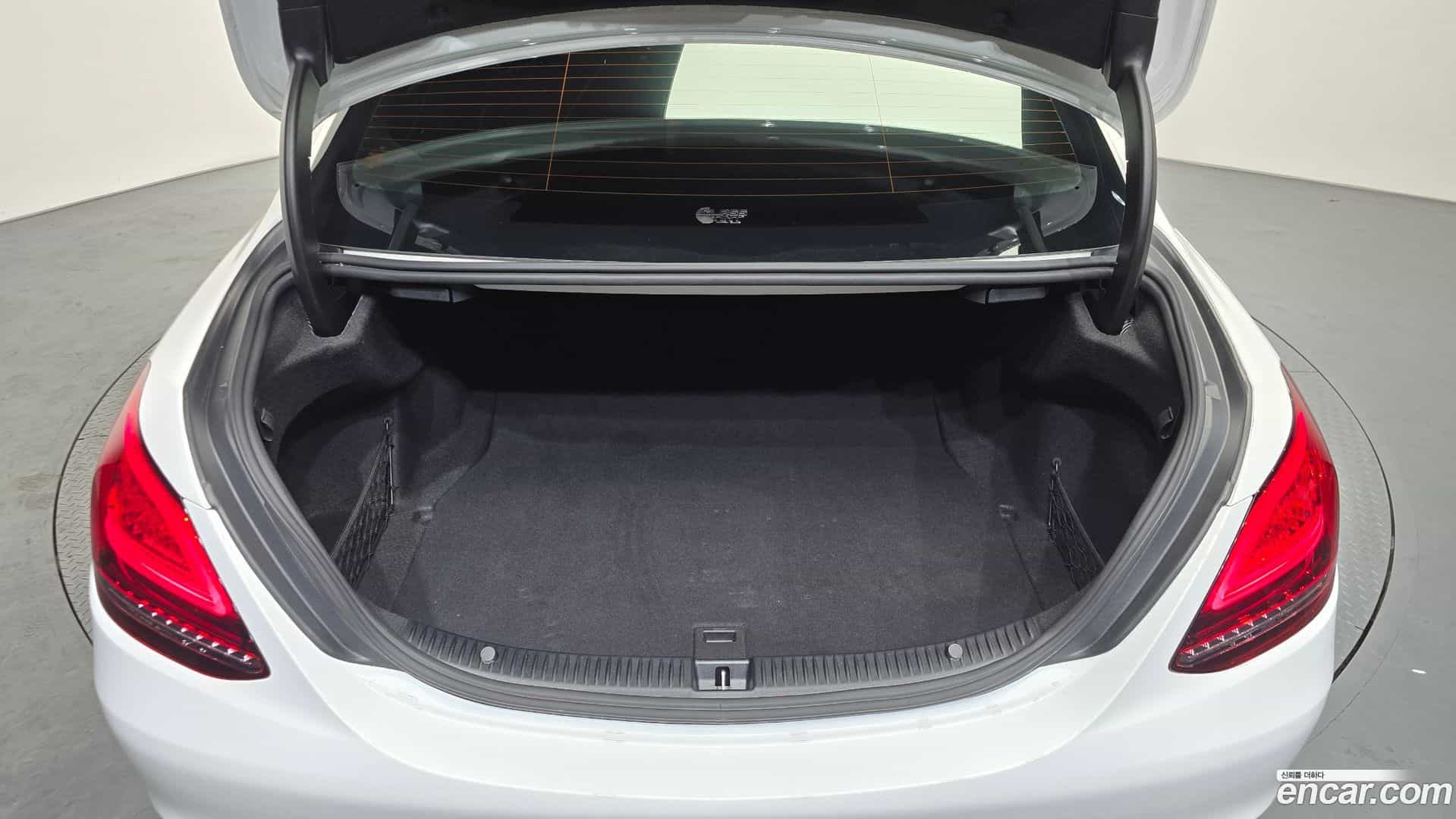 C-Class Mercedes-Benz 2019.9-OPTION-020
