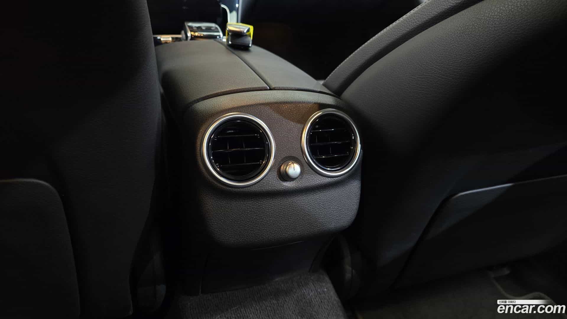 C-Class Mercedes-Benz 2019.9-OPTION-024