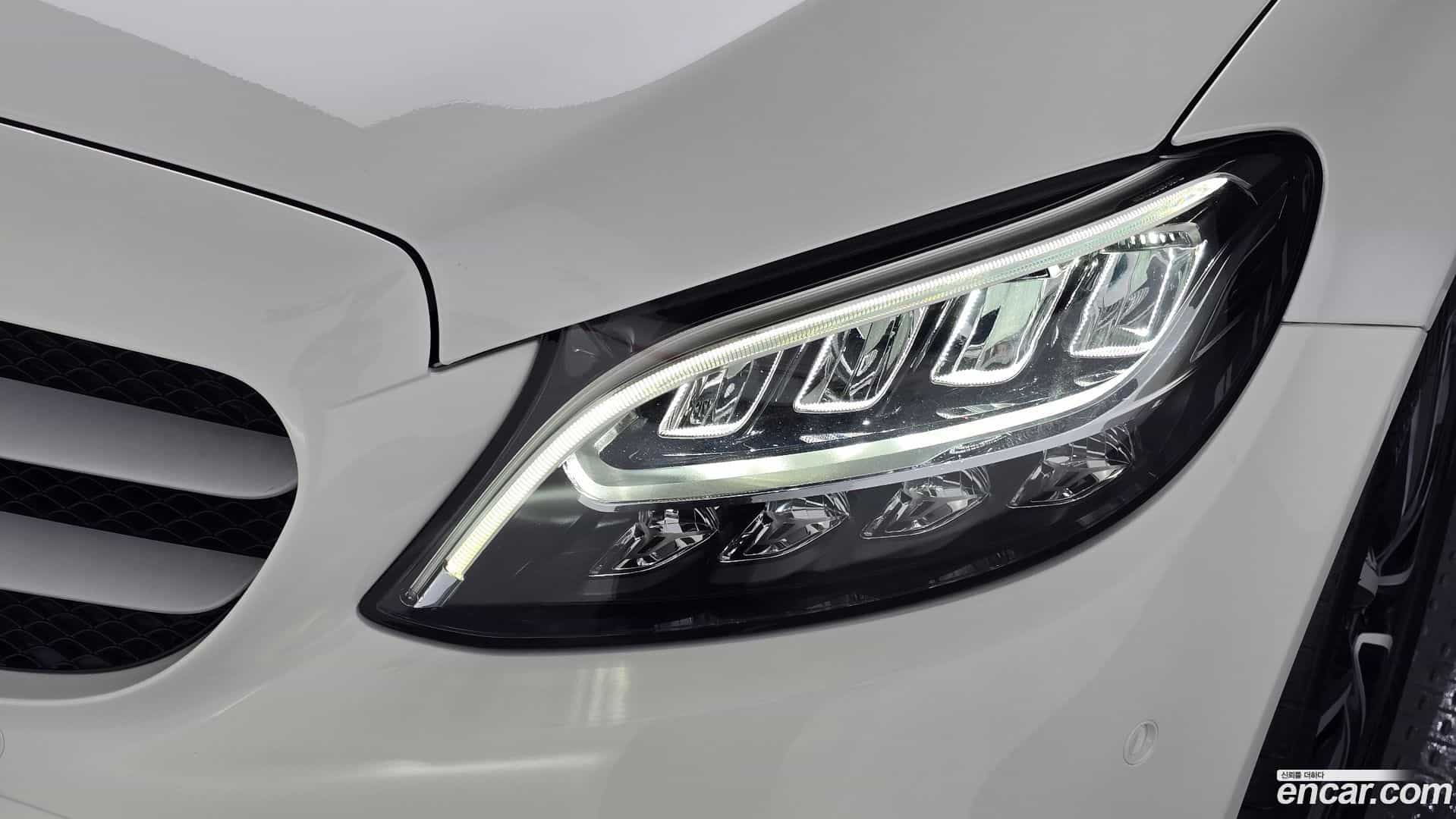 C-Class Mercedes-Benz 2019.9-OUTER-032