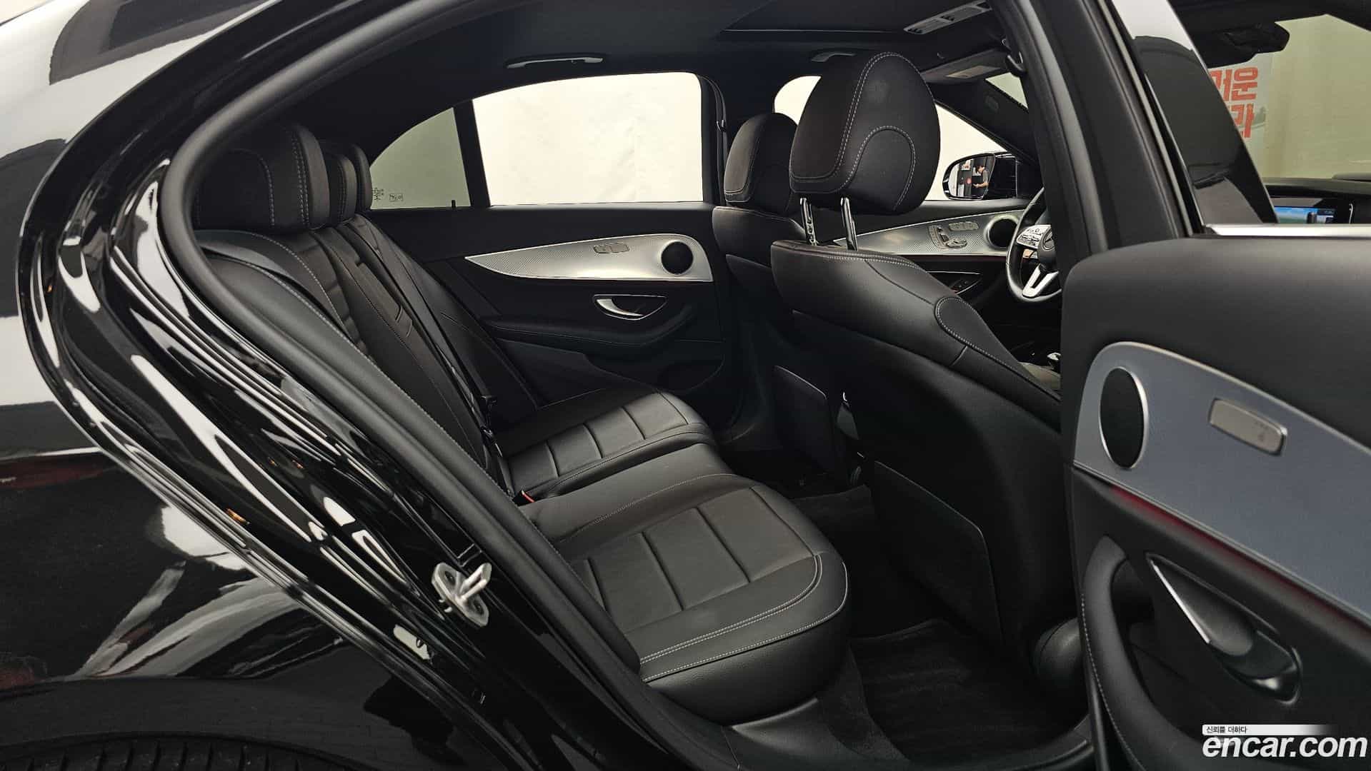 E-Class Mercedes-Benz 2020.6-OPTION-016