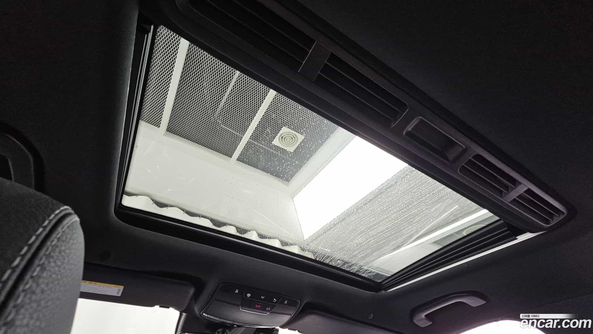 E-Class Mercedes-Benz 2020.6-OPTION-021