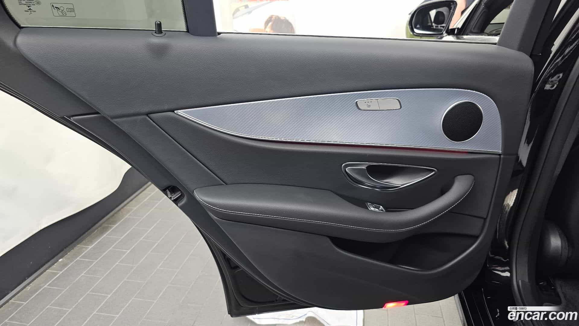 E-Class Mercedes-Benz 2020.6-INNER-035