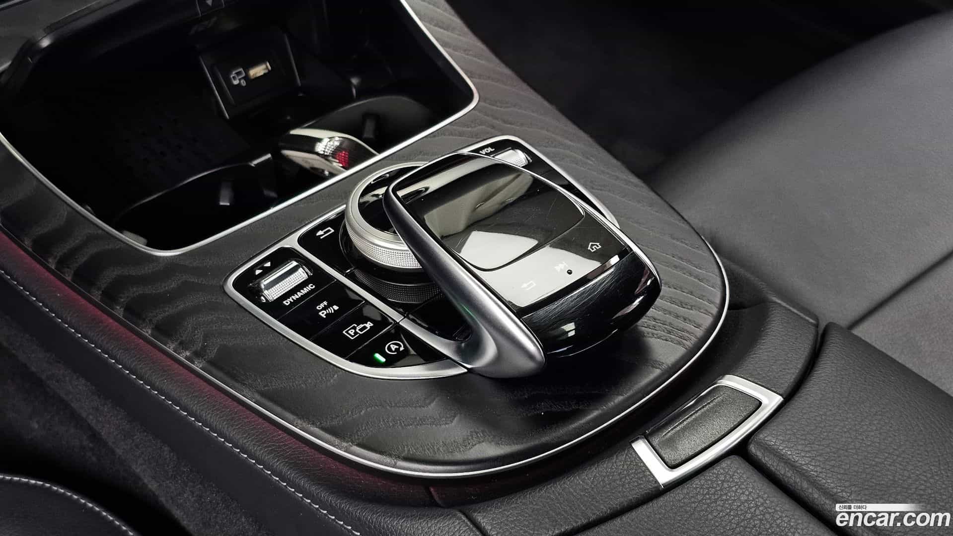 E-Class Mercedes-Benz 2020.6-OPTION-040
