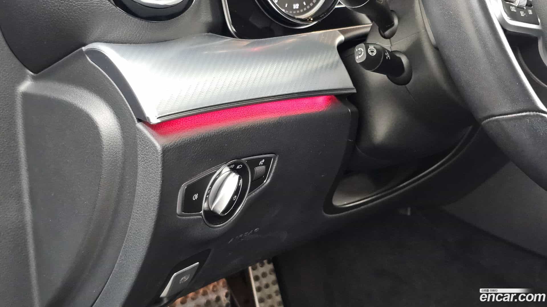 E-Class Mercedes-Benz 2020.6-OPTION-043