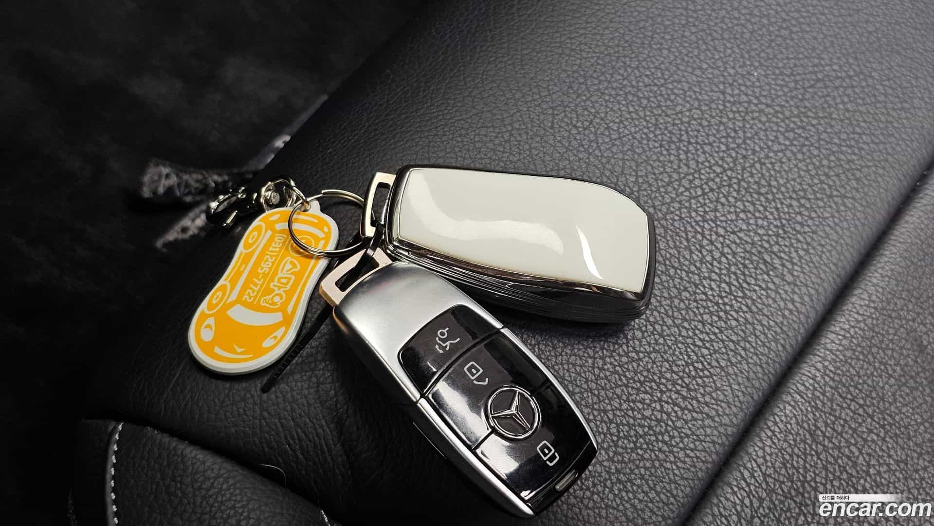 E-Class Mercedes-Benz 2020.6-OPTION-046