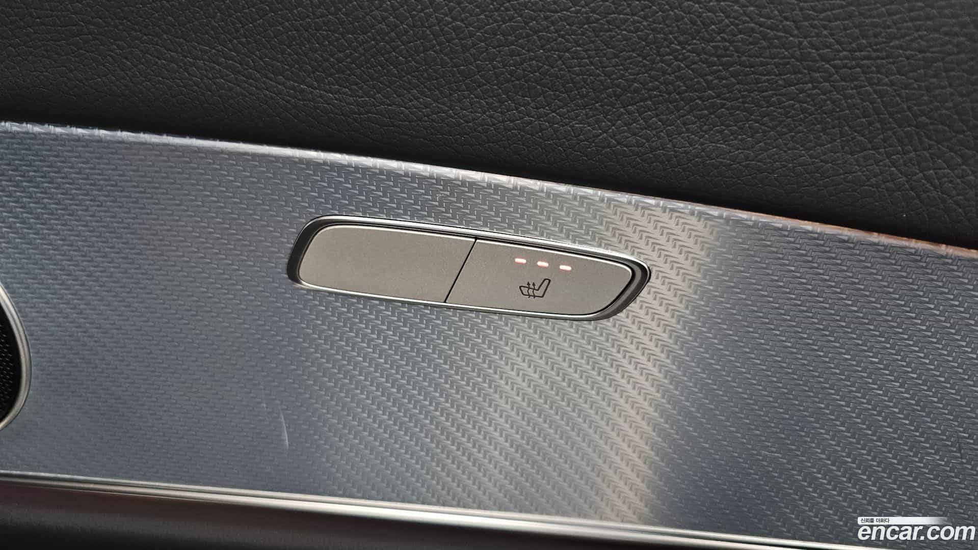 E-Class Mercedes-Benz 2020.6-OPTION-047