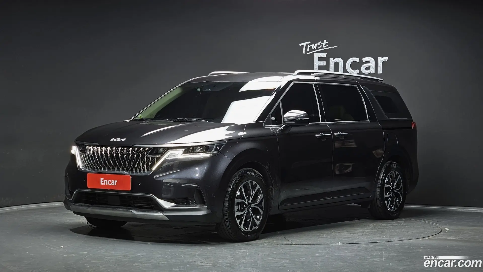 Main__Slider__Photo:Canival Kia 2022.4-0