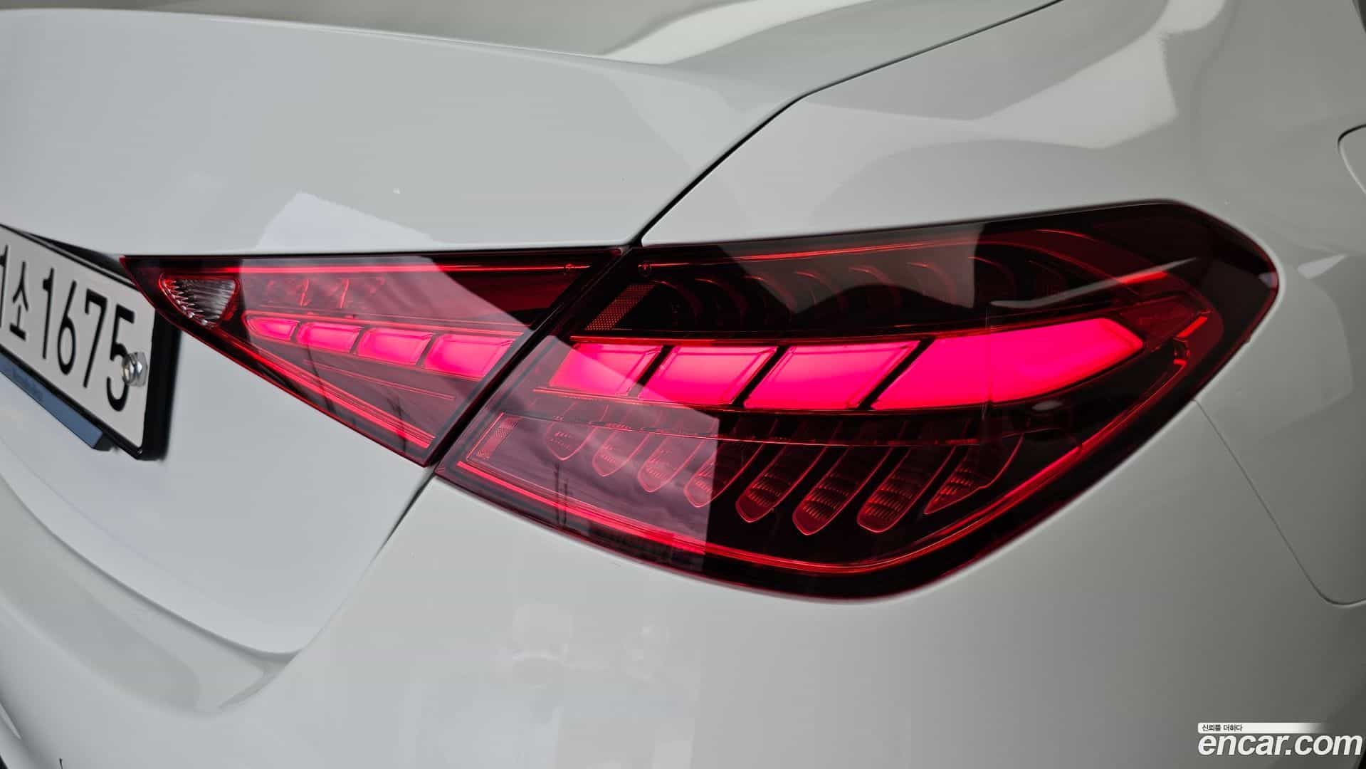 C-Class Mercedes-Benz 2025.3-OUTER-033