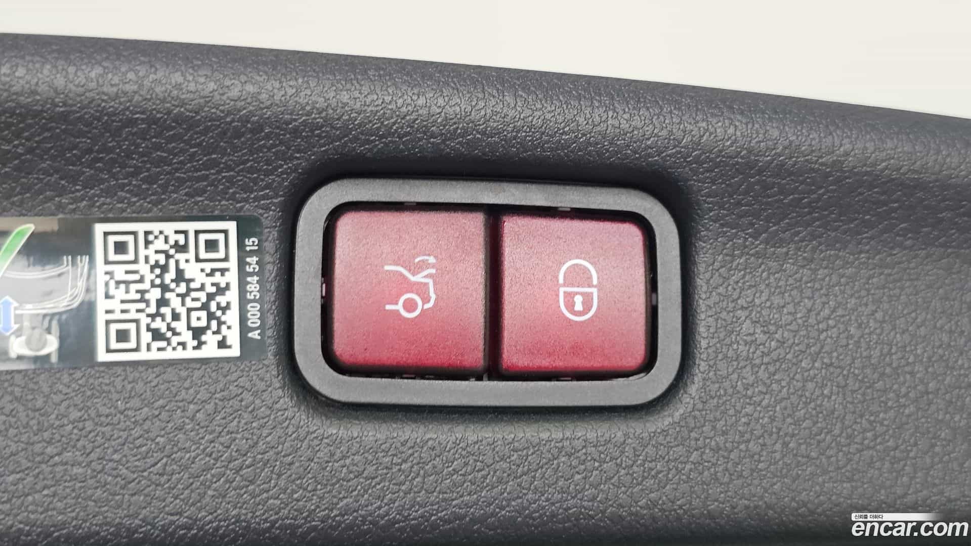C-Class Mercedes-Benz 2025.3-OPTION-045