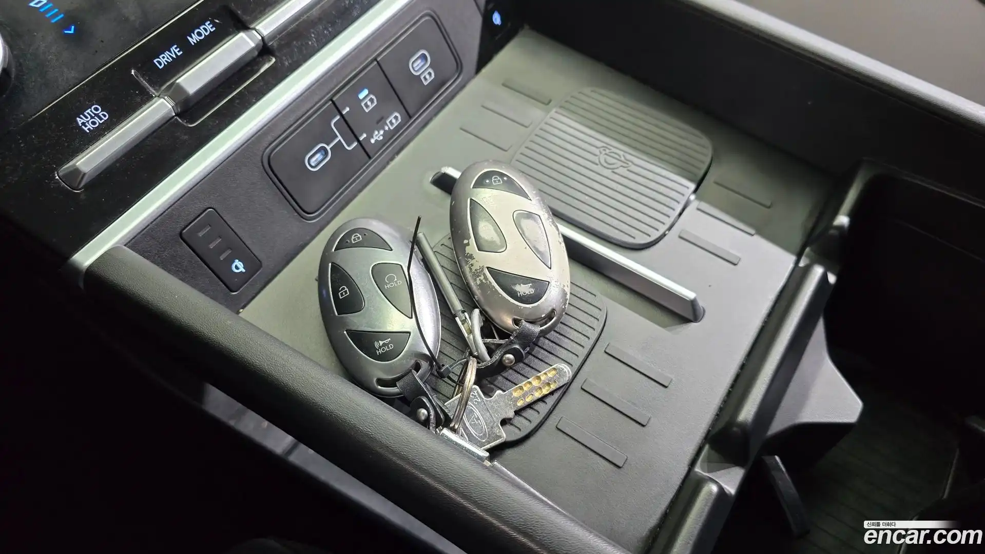 Santafe Hyundai 2023.10-INNER-009