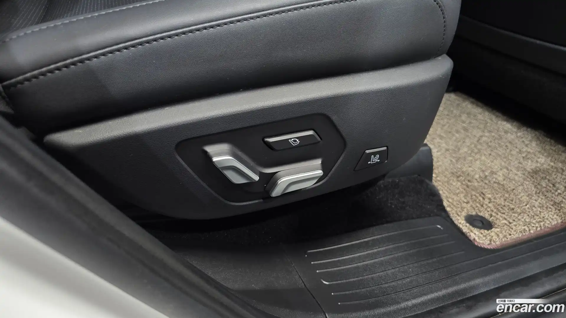 Santafe Hyundai 2023.10-OPTION-047