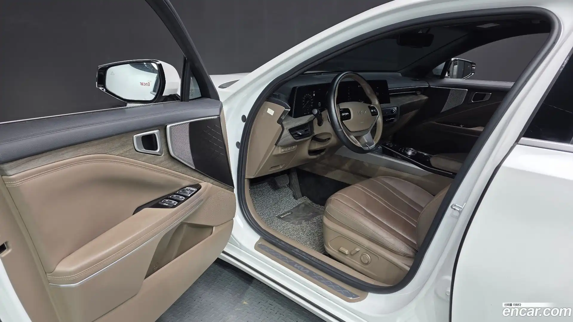 K8 Kia 2024.1-INNER-010