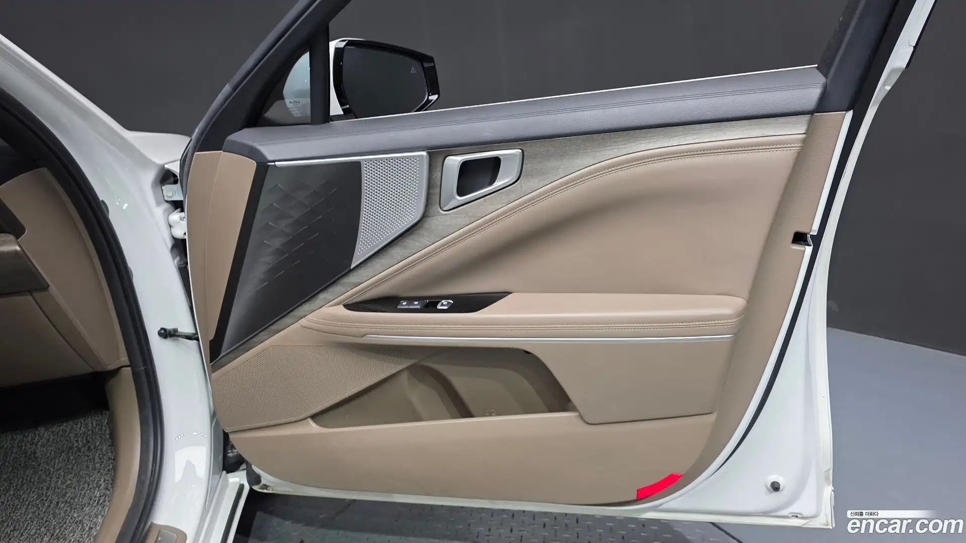 K8 Kia 2024.1-INNER-034