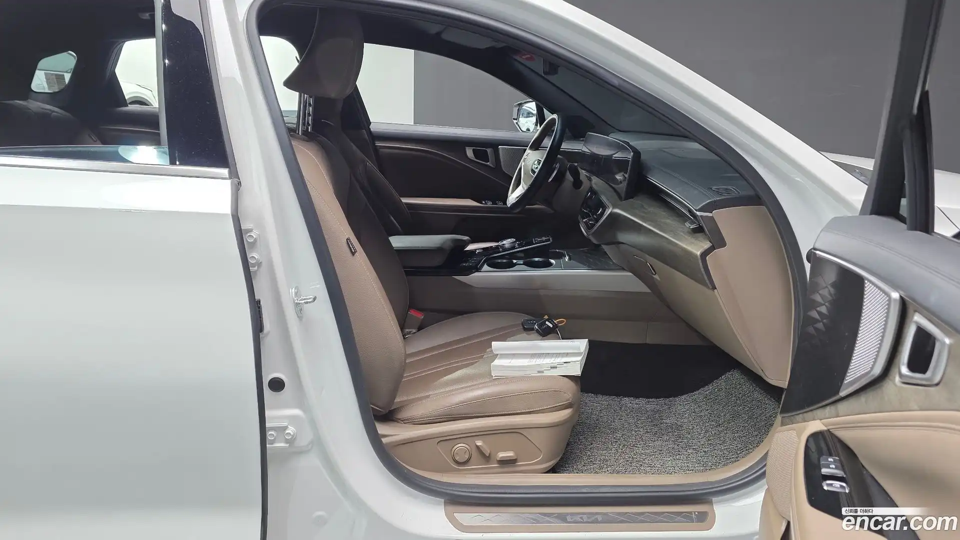 K8 Kia 2024.1-INNER-036
