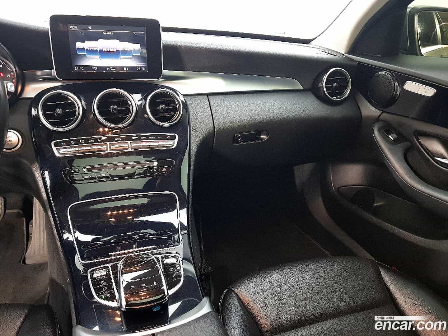C-Class Mercedes-Benz 2016.7-INNER-010