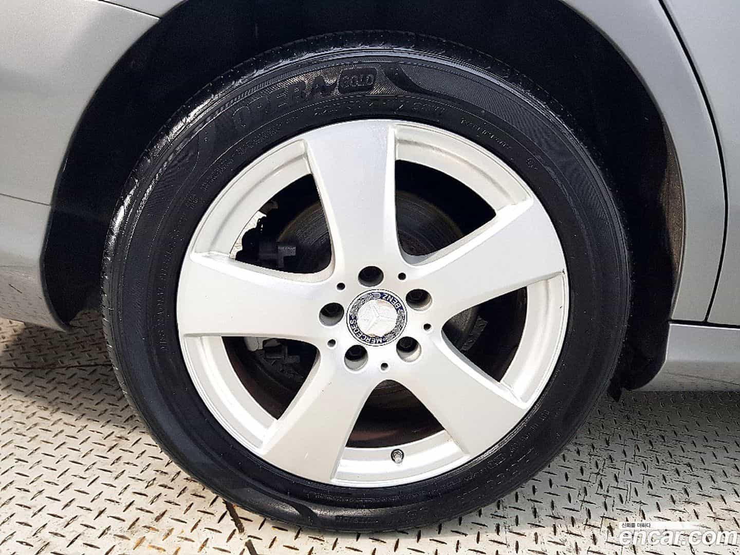 C-Class Mercedes-Benz 2016.7-OPTION-024