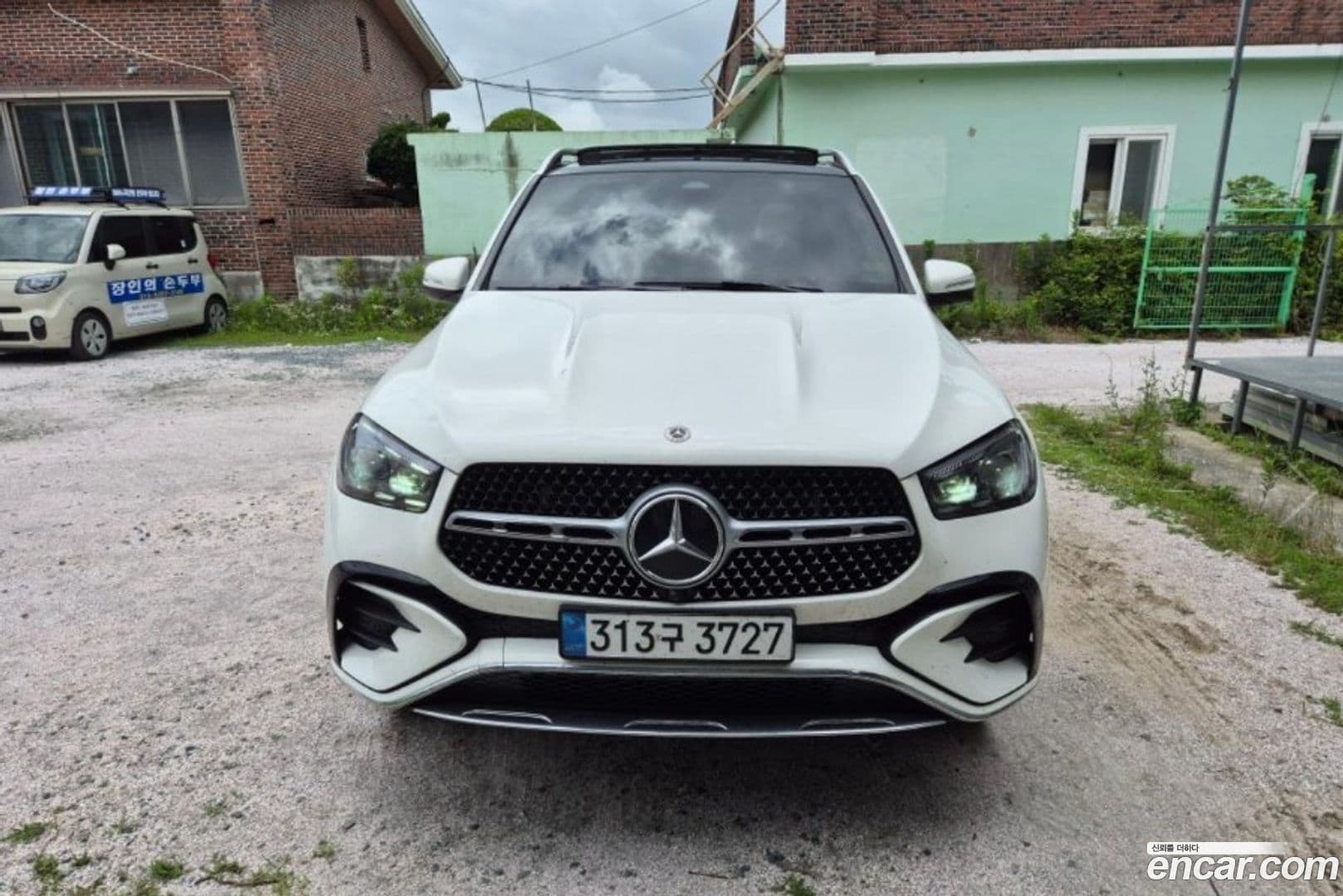 Main__Slider__Photo:GLE-Class Mercedes-Benz 2025.6-0