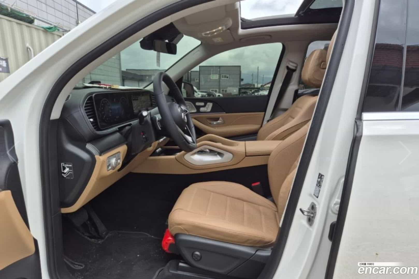 GLE-Class Mercedes-Benz 2025.6-INNER-007