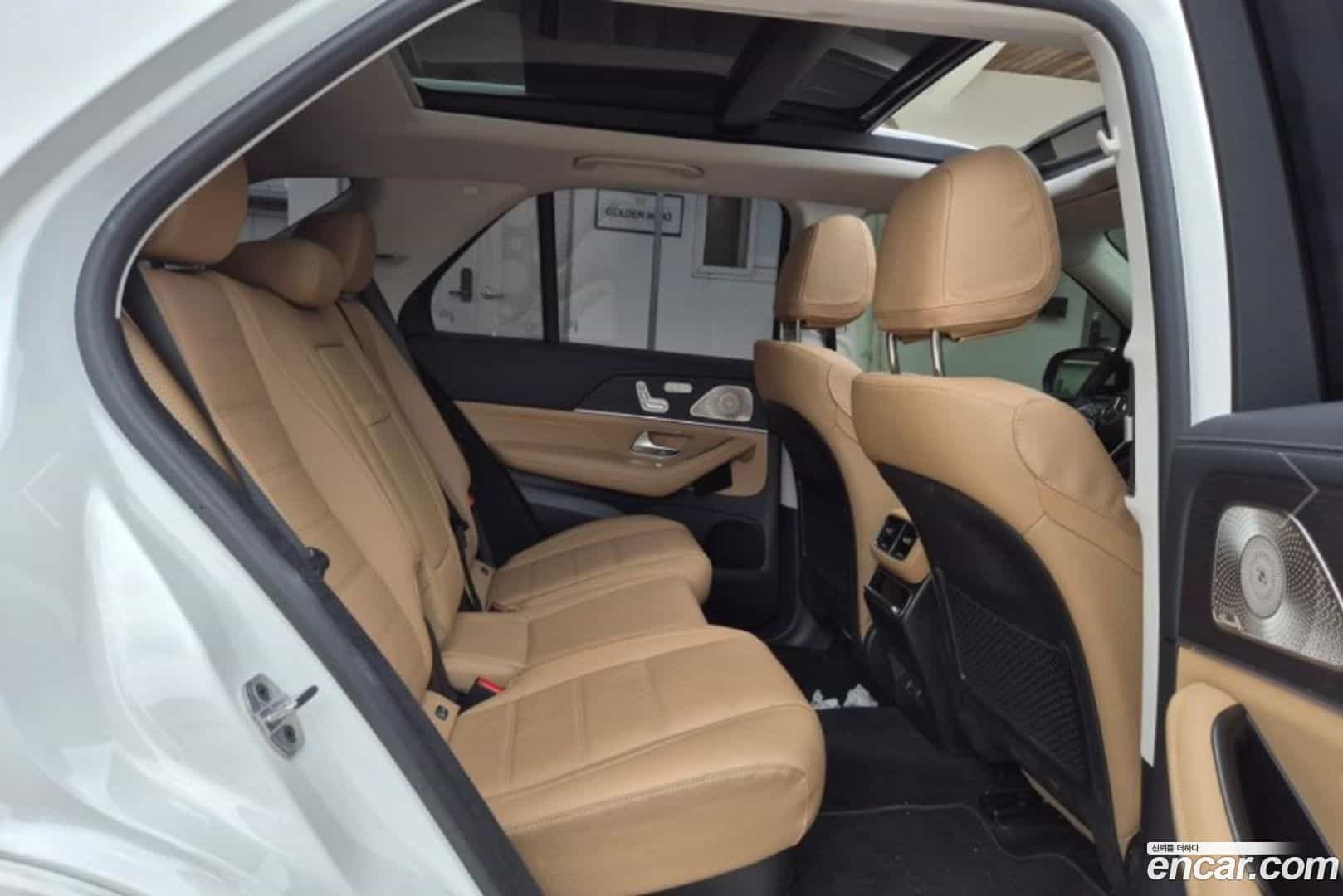 GLE-Class Mercedes-Benz 2025.6-INNER-008