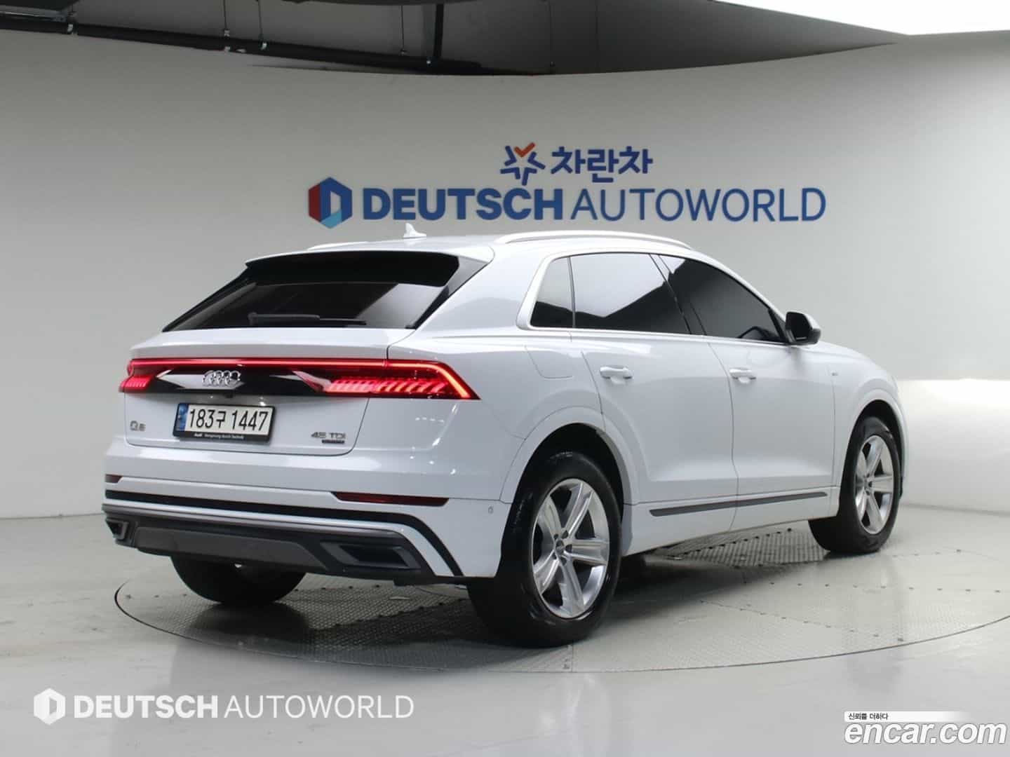 Q8 Audi 2021.2-OUTER-002