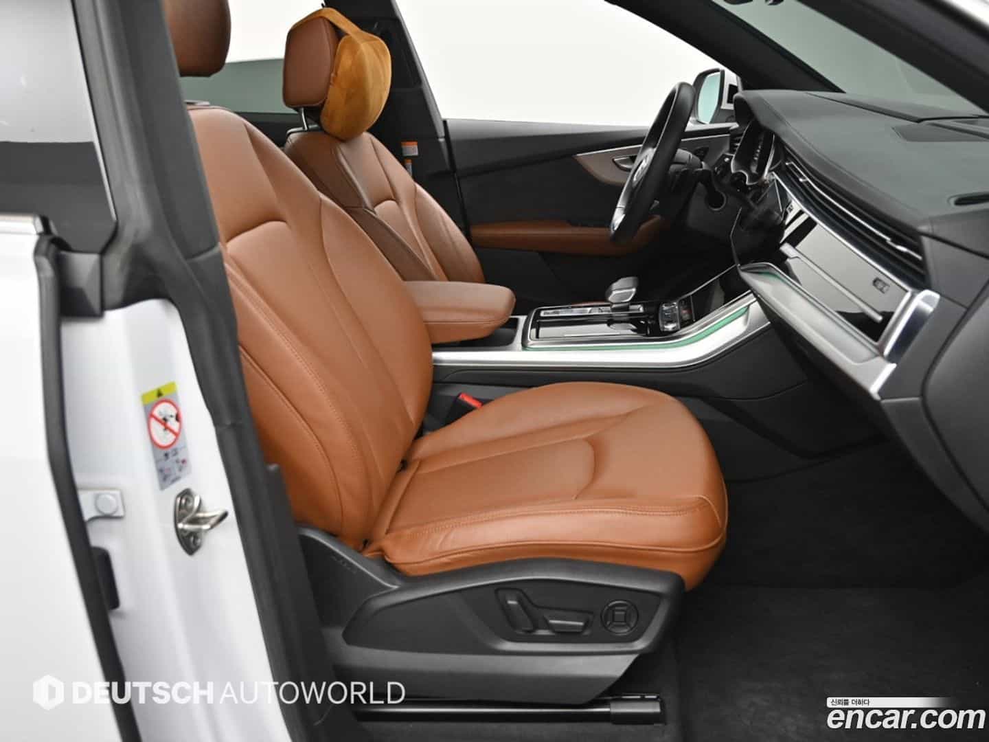 Q8 Audi 2021.2-INNER-010