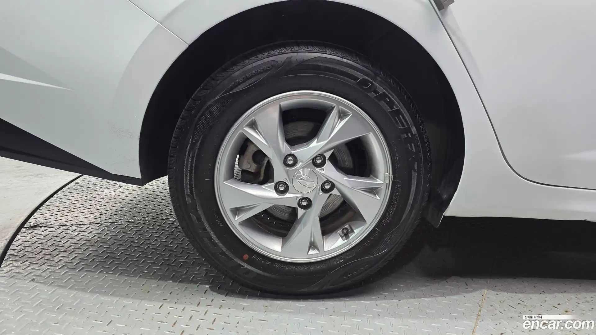 AVANTE Hyundai 2020.5-OUTER-005