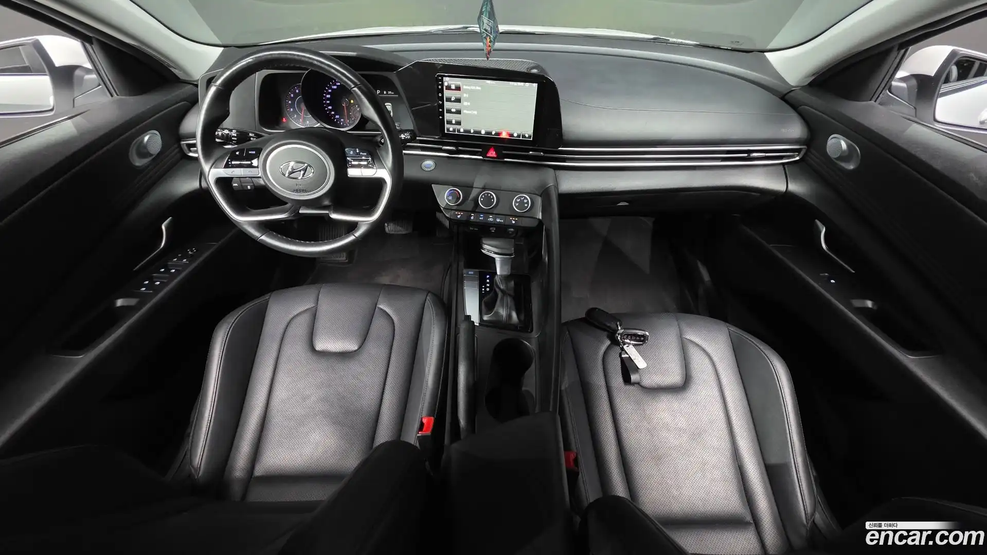 AVANTE Hyundai 2020.5-INNER-007