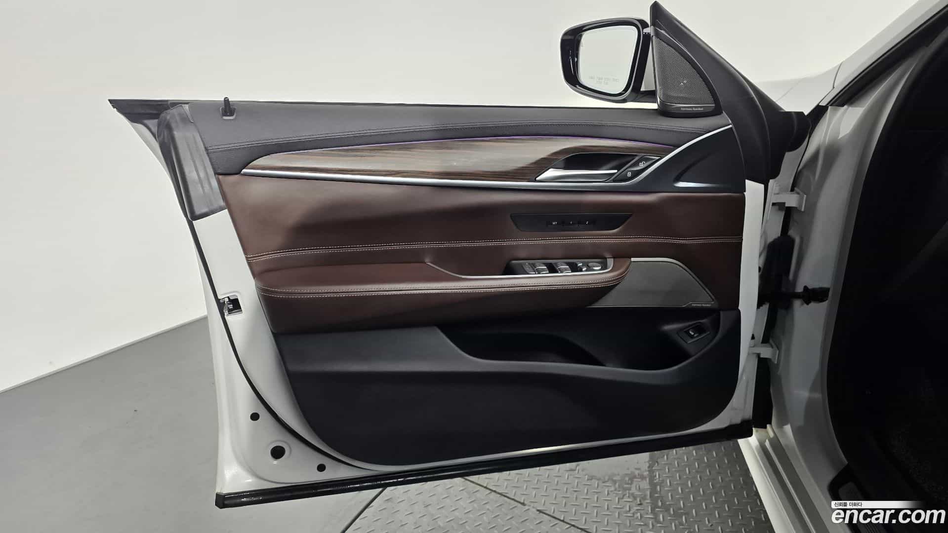 Gran Turismo BMW 2020.8-INNER-034