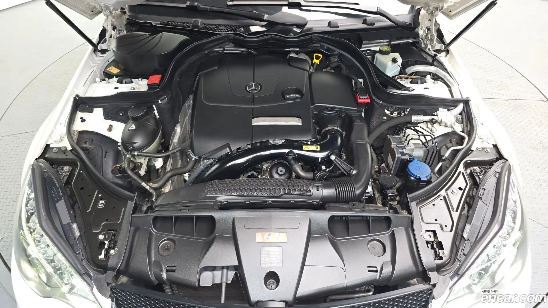 E-Class Mercedes-Benz 2013.11-OUTER-006