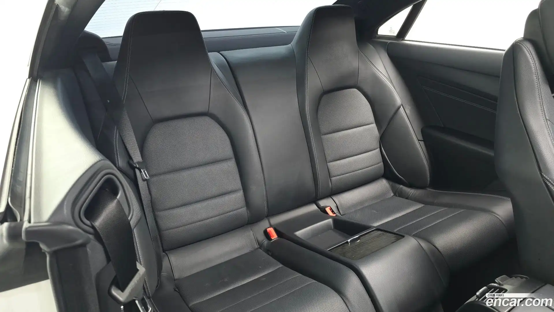 E-Class Mercedes-Benz 2013.11-OPTION-015
