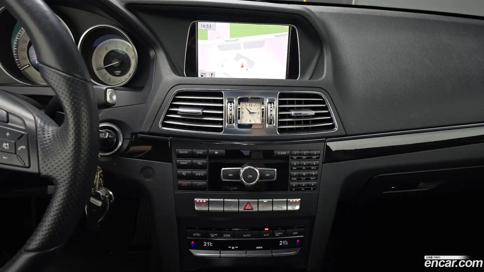 E-Class Mercedes-Benz 2013.11-OPTION-017