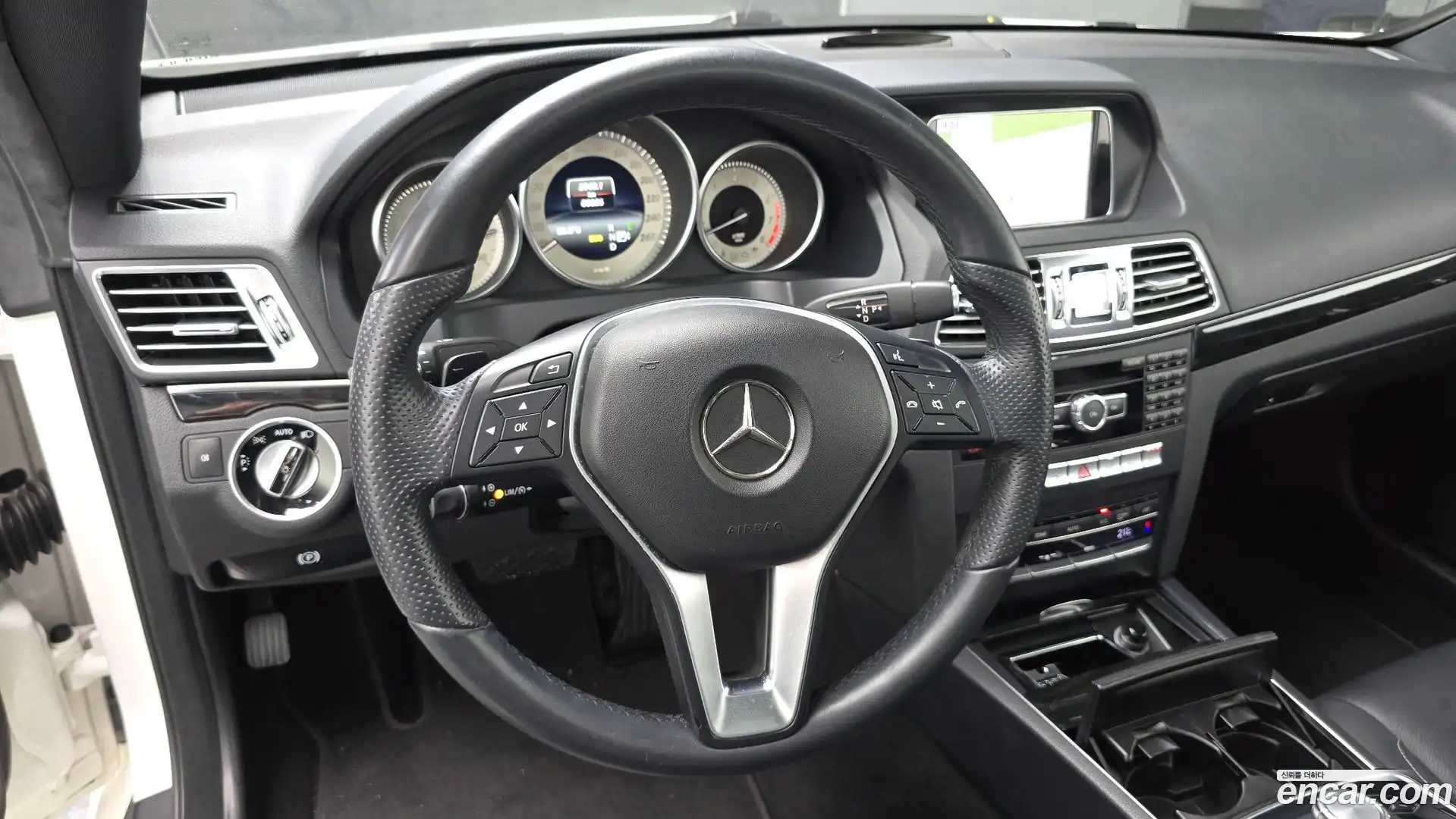 E-Class Mercedes-Benz 2013.11-OPTION-018